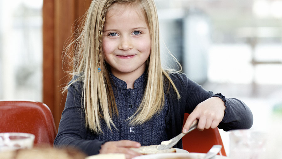 Lær børn at bruge middagsrester i madpakken
